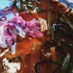 満州ニラら～めんの店 さかえや - 満州ニララーメン（中・アップ）