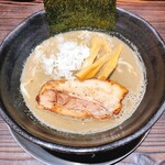 Niboshi Seimenjo - 濃厚煮干しそば　880円