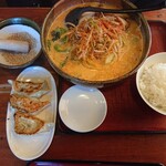 らーめん　げんき屋 - げんきラーメン　餃子3個セット￥1287