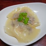 広東料理処お好み焼き 千代 - 水餃子