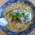 らぁ麺屋まるみ - チキンらぁ麺　塩　手揉み縮れ麺