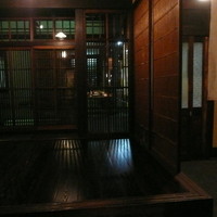 割烹たいら - 町家をリノベーションしたとても素敵な造りのお店です。