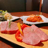 黒毛和牛焼肉 虎斑 北新地店 - 