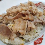 ラーメン大将 - 肉チャーハンのアップ