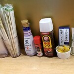 魚串さくらさく - 卓上の調味料