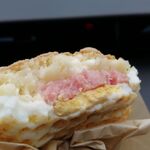 たい焼き一筋 たっぷり庵 - 断面は歯型付き m(__)m