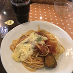 Complice - Aランチ これにサラダとスープが付いて@1,080円