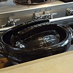 料理屋 植むら - 蓋をしてまた蒸します