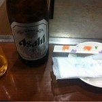 Okonomiyaki Kisakura - 瓶ビール470円。おしぼり有り・紙。