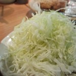 平田牧場 とんや - お替り自由のキャベツの千切り☆