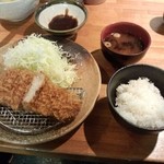 平田牧場 とんや - 金華豚サービスロース膳１４００円(-^〇^-)