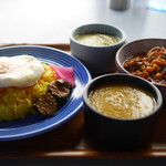 Have more curry - チキンと野菜　ダルカレー　フライドチーズエッグトッピング　ポタージュ追加