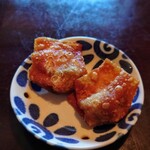 開花亭 - 最初に提供される揚げワンタン