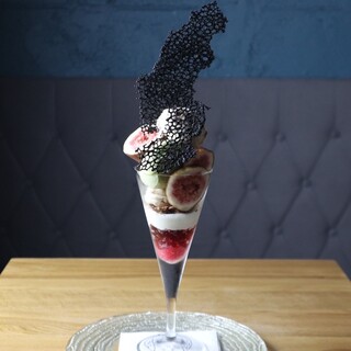 夜パフェ専門店パフェテリア ベル_1