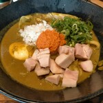 おこのみ鉄板焼 竹蔵 - 特濃エビにぼカレーうどん950円、味玉トッピング100円、追いめし付、税込価格