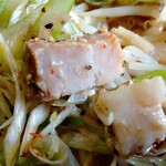 ゴールデンファイブヌードル - こういう小さな豚が