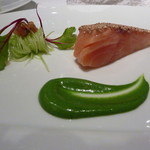 2012年11月軽く温めたサーモンの軽い燻製、ゴマ風味、山葵のヴィネグレット