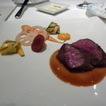 オーグードゥジュール ヌーヴェルエール - 2012年11月オーストラリア産　シャロレ種仔牛フィレ肉のロースト