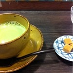 和カフェ ひさ松 - 抹茶オレ450円
