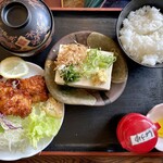 AQUAcafe - 冷や奴定食（唐揚げ）