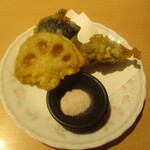 浅草 ときわ食堂 - 野菜てんぷら。塩でいただく。