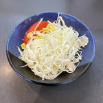キッチンユキ - チーズカレーハントンに付いていたサラダ