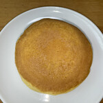 もちたけ - 栗きんとんどら焼き（税込 210円）評価＝◎：きれいな焼き色