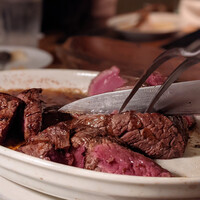 カルネジーオ イースト - 