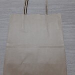 手作りマフィン レフィーユ - 前はお店のスタンプが押してあったのに無地になってた。