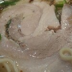 大阪塩系 しおゑもん  - 食べ応えのある煮豚チャーシュー