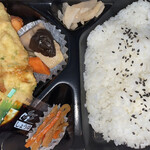 Honke Kamadoya - 鮭弁当520円！