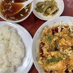 中国料理 美芳 - 鶏唐揚げ中華ソース