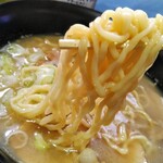 オーモリラーメン - 麺リフト