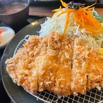 ザ トンカツ クラブ - ロースかつ定食　1,375円