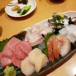 やすけ - 刺身盛り合わせ