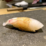 鮨 なんば - 味が乗った鮃も美味しい