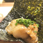鮨 なんば - 焼きたての喉黒に香ばしい海苔を巻いて　ジュワッと脂がほと走る♫
