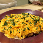 鮨 なんば - 華やかな卵色の出来立ておむちらし