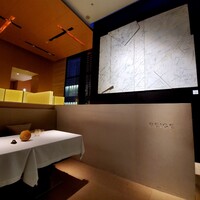 ベージュ アラン・デュカス 東京 - 