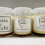 フィオッキ - 濃厚なクリームプリン パンナコッタ・クラシコ（450円）、紅茶のパンナコッタ（450円）、二宮さんのホロホロ鶏の卵プリン（500円）