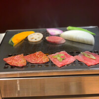 純和牛焼肉 無限亭。 - 無煙ロースターで焼き焼き♬