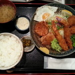 定食や - ミックスフライ定食（900円）です（2012年11月）。