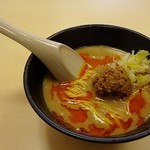 たんたん - ミニ拉担麺でも肉味噌はミニではない感じでうれしいです