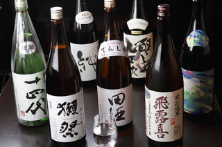 Kiwamiya - 喜和美家自慢の日本酒。常時２０種類以上在庫いたしております。