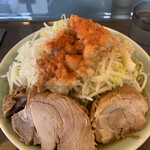 かじろうramen7 - ラーメン小750円、野菜、ニンニク&脂まし。