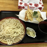 Shunsai Shoku Wana Wana - うどん＆天ぷら（税込み６５０円）