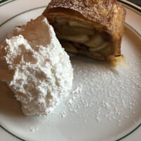 ウルフギャング・ステーキハウス 六本木 - アップルストゥーデル