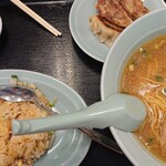 ラーメン工房 光 - 料理写真: