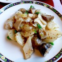 中国料理 芙蓉城 - イカとキノコのマスタード炒め