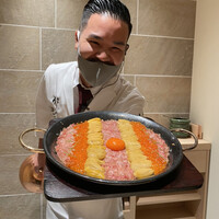 横浜 うしみつ - 究極のうしみつパエリアと近重氏